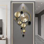 Ceas elegant de perete, cu design modern si elemente nautice, mecanism silentios si finisaj metalic elegant
