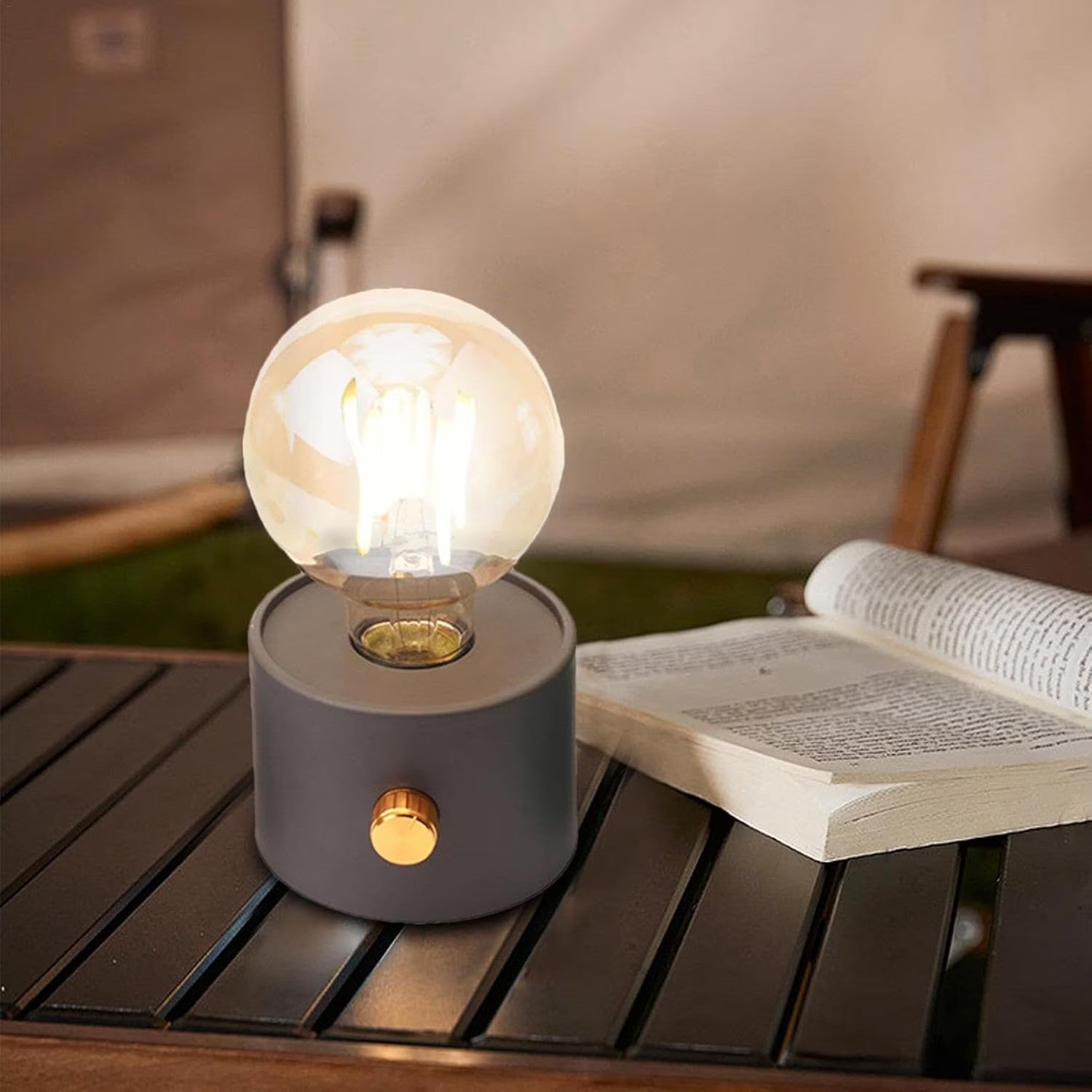 Veioza LED, lumina calda, neagra, alimentare baterii, moderna Imagine principală a produsului
