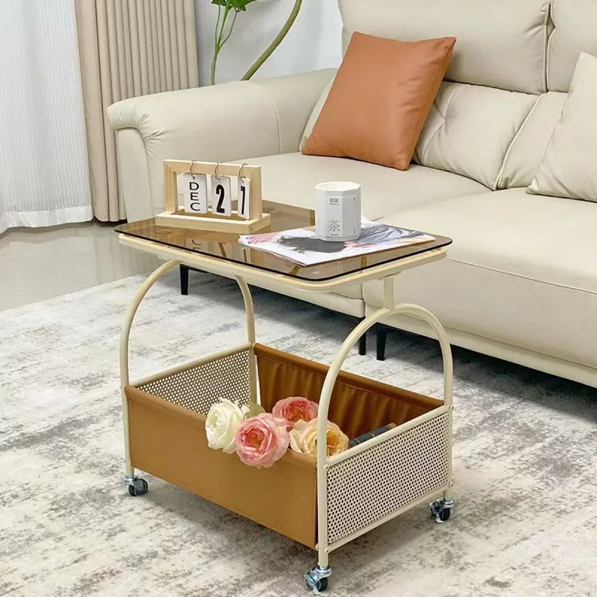 Masuta portabila cu compartiment pentru depozitare, blat din sticla, cadru metalic, 53 x 55 x 36 cm