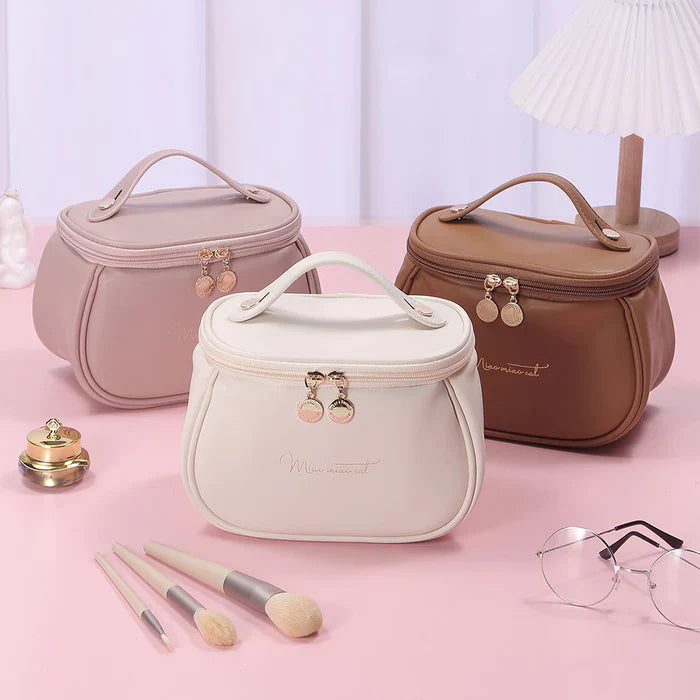 Geanta cosmetica, din piele PU, cu maner, 21 X 14 X 14cm, impermeabila Imagine principală a produsului