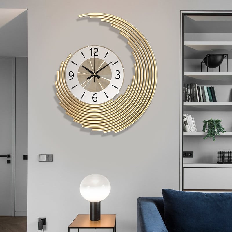 Ceas elegant de perete, cu design modern si elemente nautice, mecanism silentios si finisaj metalic elegant