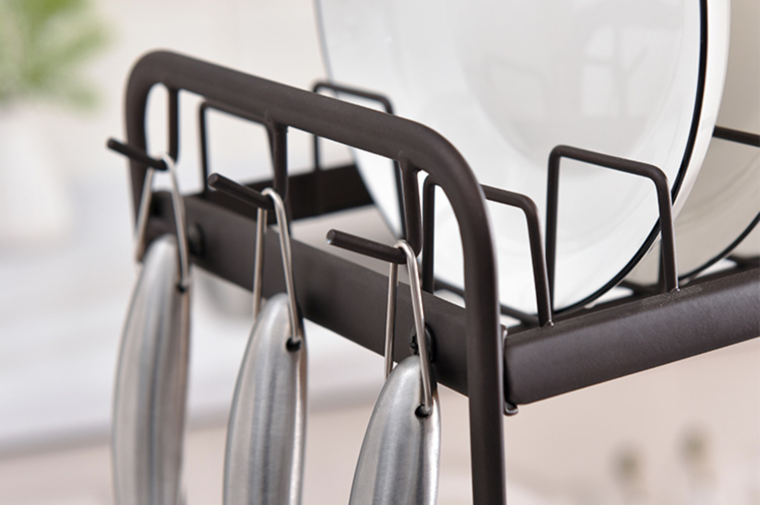 Suport de vase metalic supraetajat, design scandinav Imagine secundară a produsului